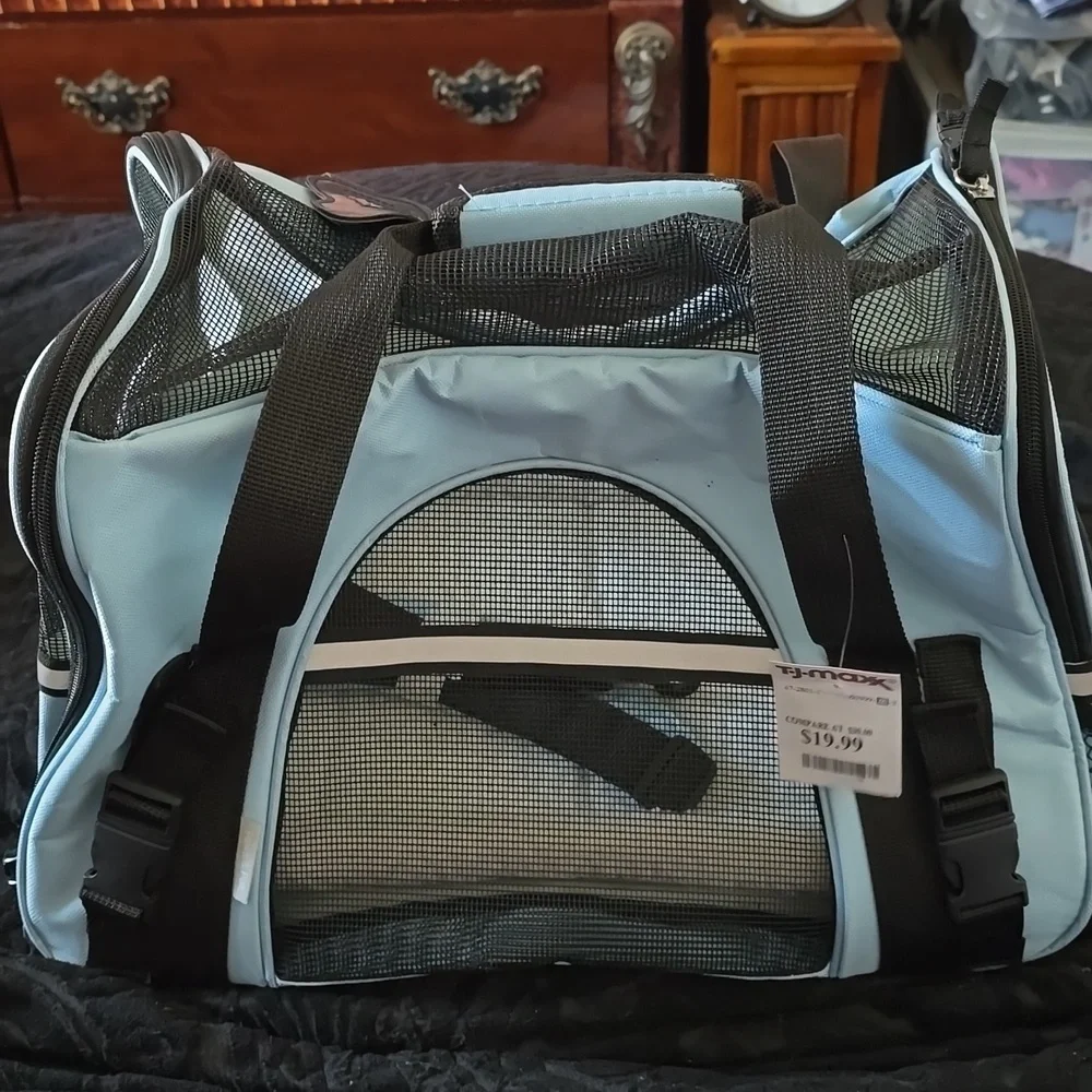 Collapsible Pet Carrier